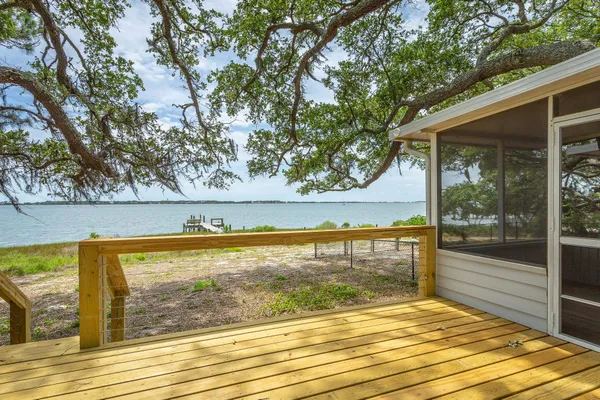 $699,000 | 632 Mariner Circle, Alligator Point, FL 32346