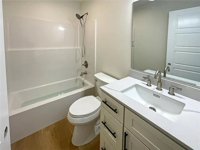 $307,500 | 706 Ivy Lane, Sedalia, MO 65301