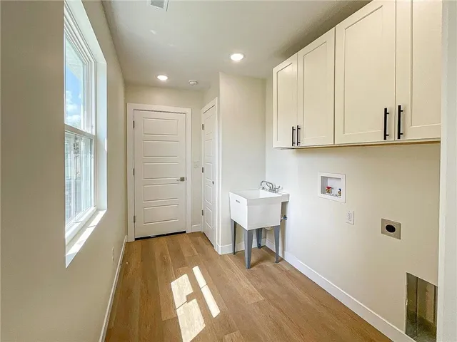 $307,500 | 706 Ivy Lane, Sedalia, MO 65301