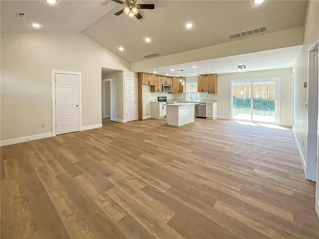 $307,500 | 706 Ivy Lane, Sedalia, MO 65301