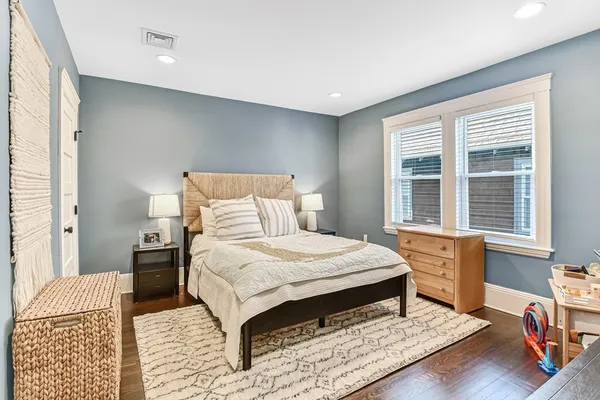 $5,000 | 58 Metropolitan Avenue, Unit 2, Boston, MA 02131