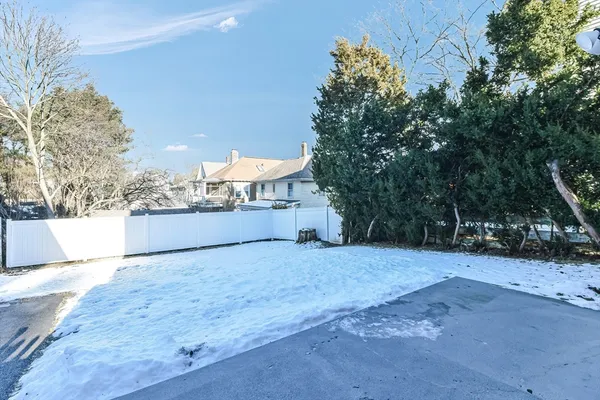 $5,000 | 58 Metropolitan Avenue, Unit 2, Boston, MA 02131