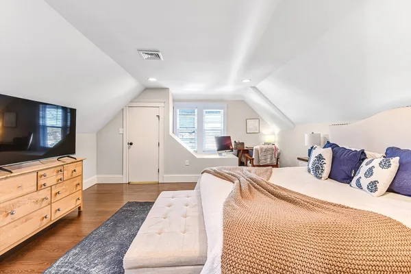 $5,000 | 58 Metropolitan Avenue, Unit 2, Boston, MA 02131