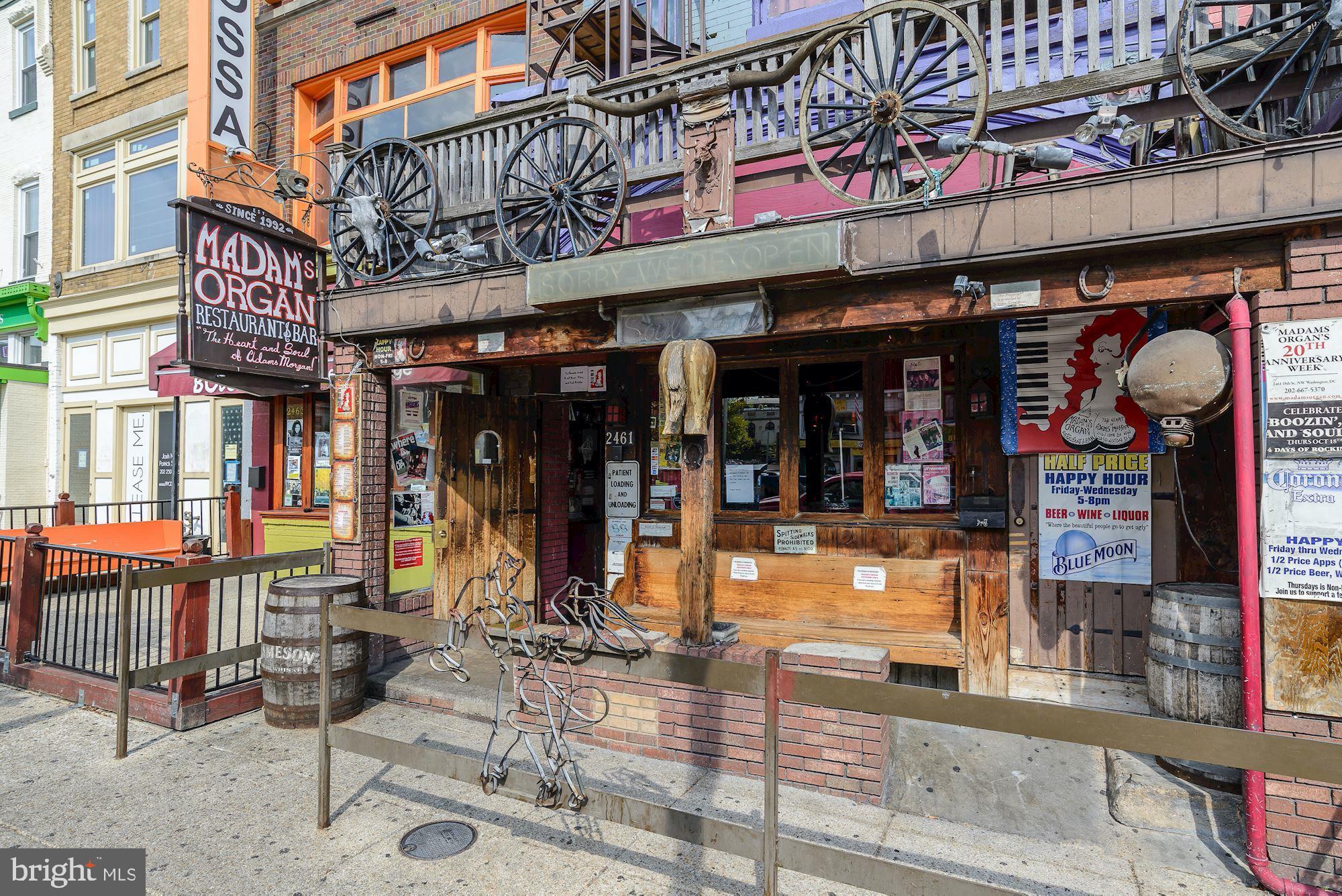 1700 Kalorama Road Northwest, Unit 207 Washington, DC 20009 - Photo 27 of 34 a view of street with sitting area
