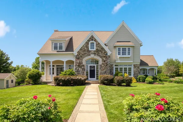 $2,000,000 | 4483 76th Street Southwest, Byron Center, MI 49315