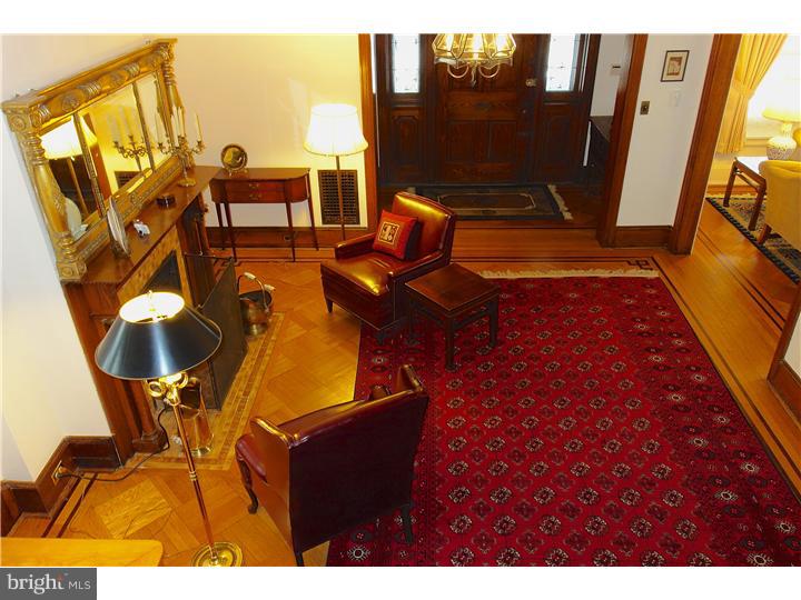 147 Pelham Road Philadelphia, PA 19119 - Photo 4 of 25 Gallery Image 4