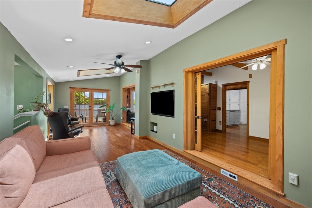 21 Carrier Lane Sutton, MA 01590 - Photo 16 of 42