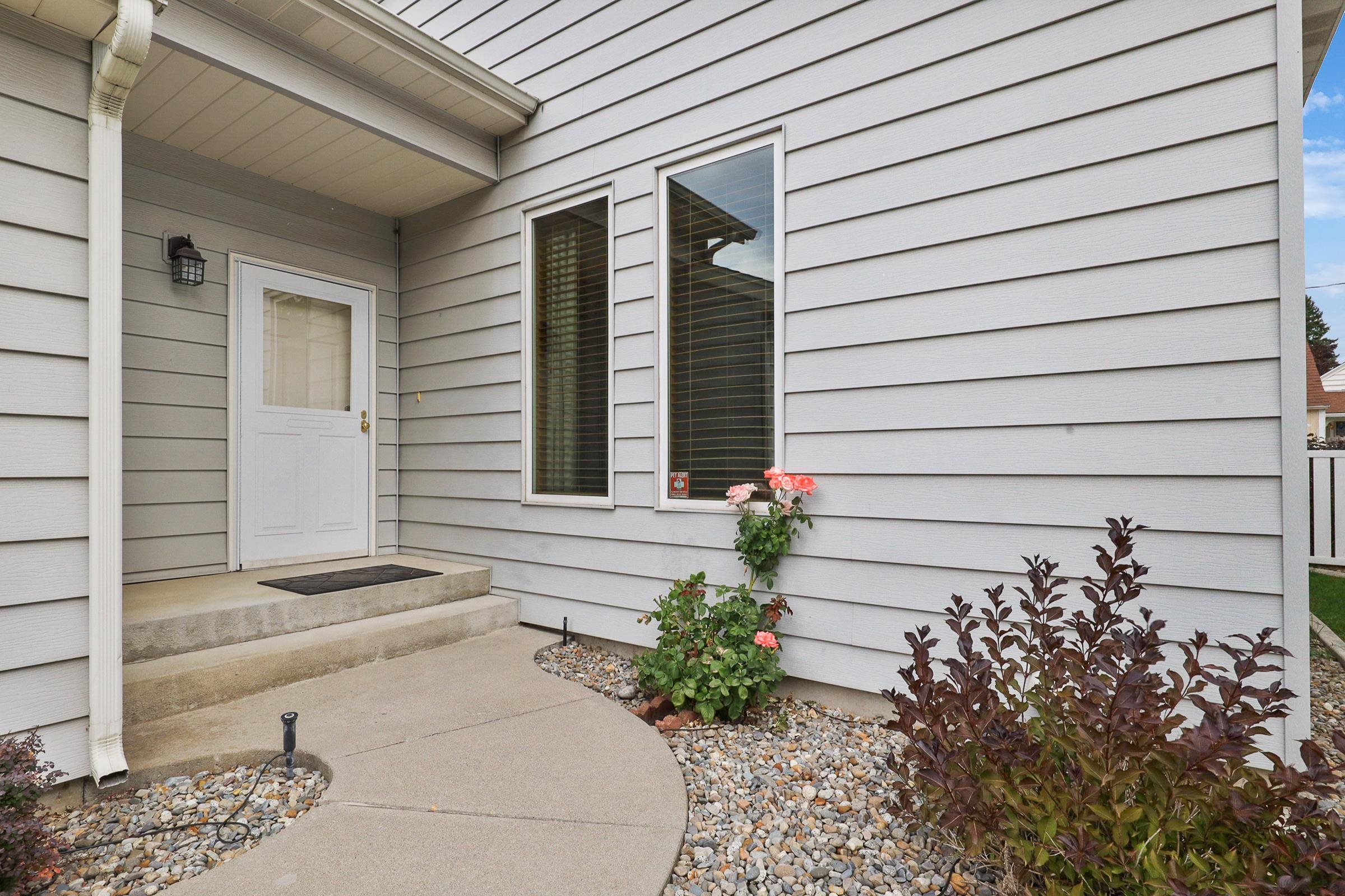 208 North Moffitt Road Spokane Valley, WA 99206 - Photo 3 of 20 Gallery Image 3