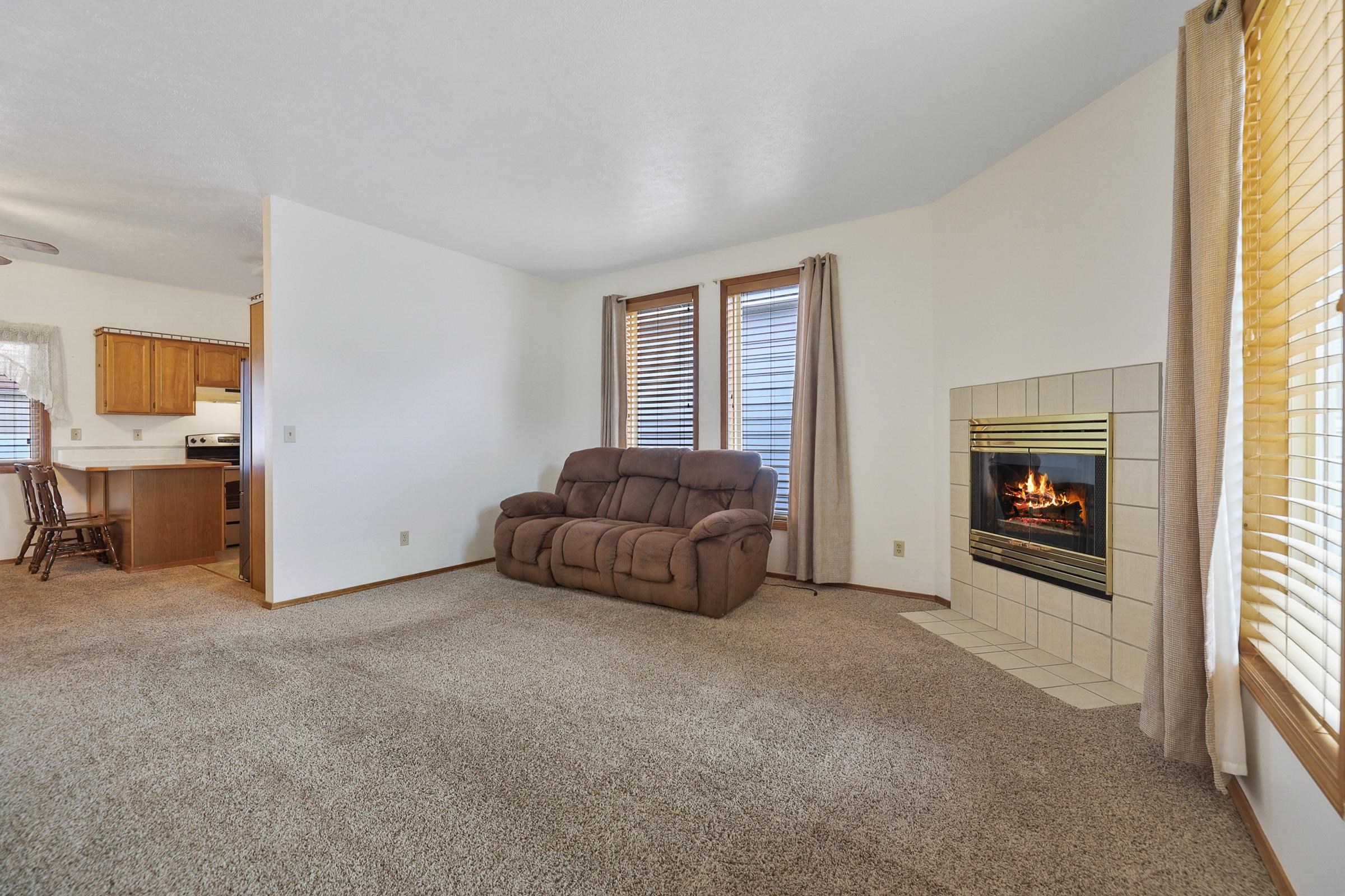 208 North Moffitt Road Spokane Valley, WA 99206 - Photo 4 of 20 Gallery Image 4