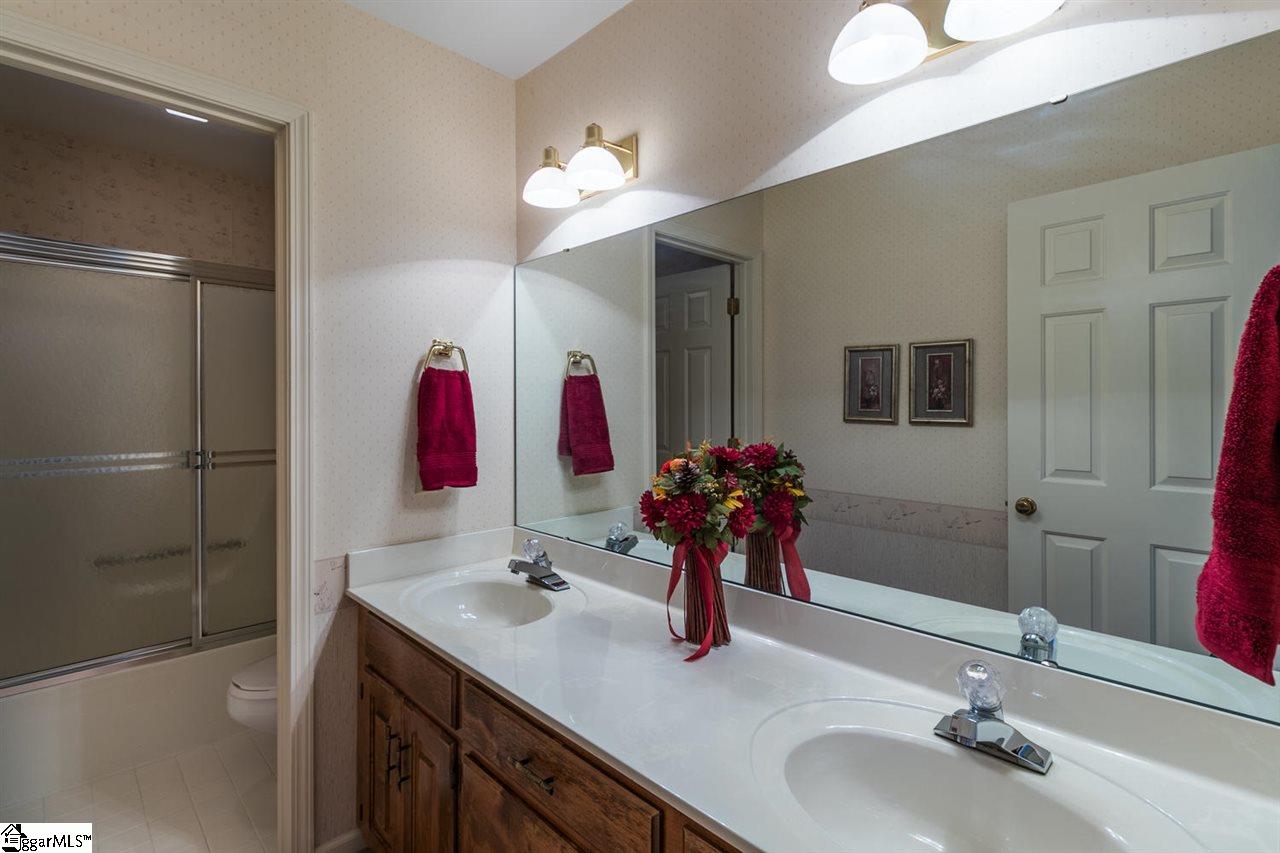 113 River Oaks Road Greer, SC 29650 - Photo 17 of 36 Gallery Image 17