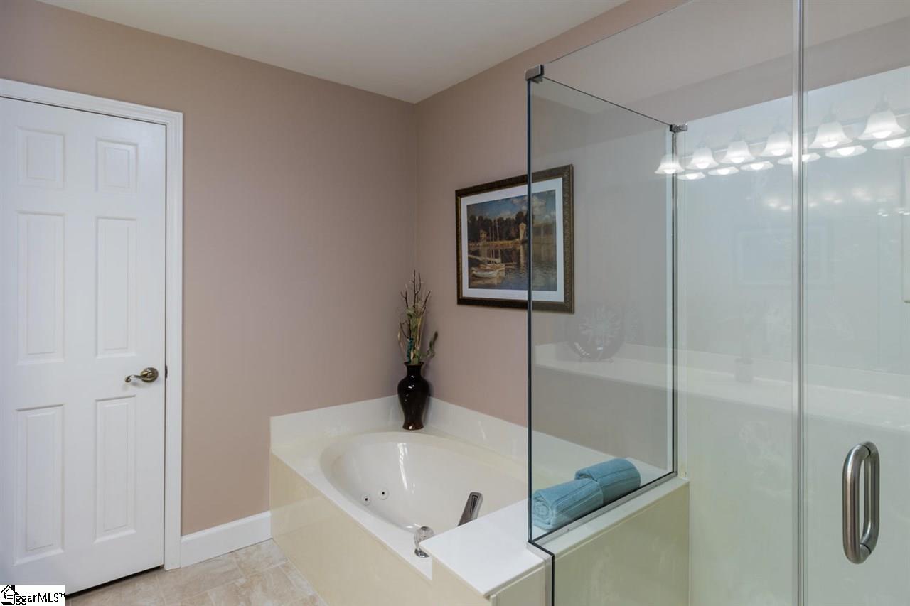 113 River Oaks Road Greer, SC 29650 - Photo 32 of 36 Gallery Image 32