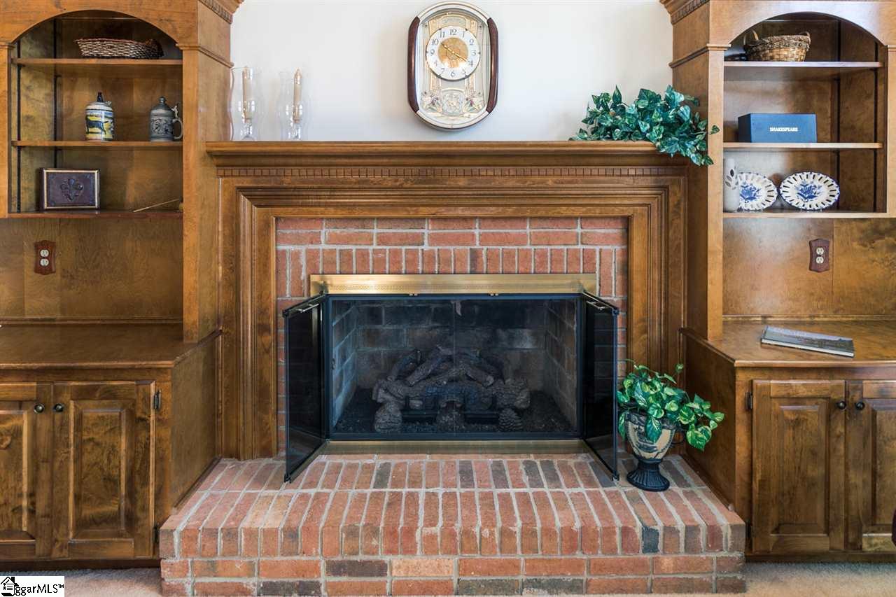 113 River Oaks Road Greer, SC 29650 - Photo 10 of 36 Gallery Image 10