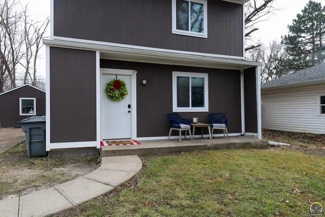 $154,900 | 928 Lakeview Street, Emporia, KS 66801