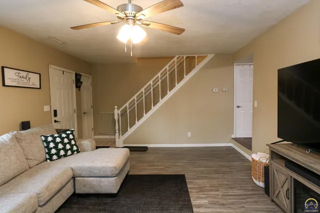 $154,900 | 928 Lakeview Street, Emporia, KS 66801