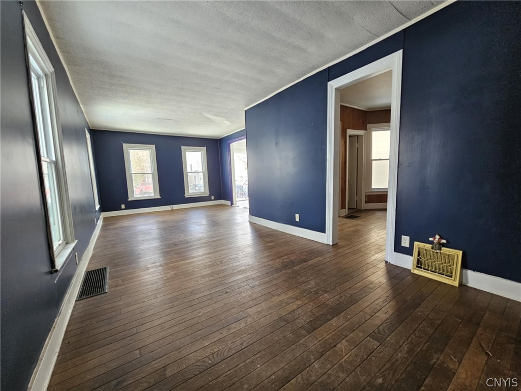 29 Butternut Street Lyons, NY 14489 - Photo 4 of 37 Living room back view.