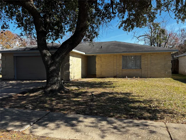 $2,400 | 10523 Permian Drive, Sugar Land, TX 77498