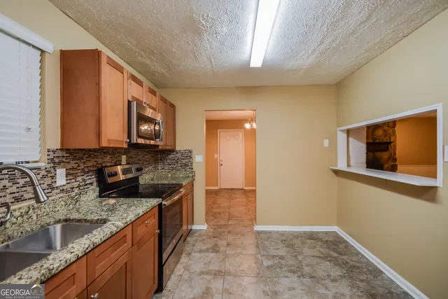 $1,865 | 1912 Singer Way, Lithonia, GA 30058