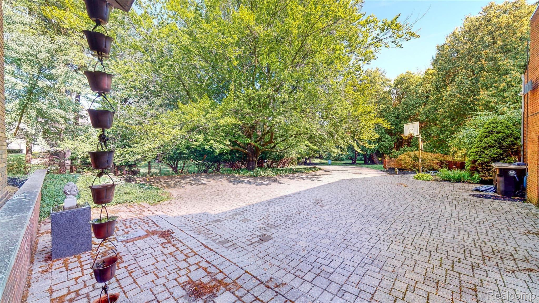 475 Goodhue Road Bloomfield Hills, MI 48304 - Photo 5 of 84 Welcome-To-475-Goodhue-Court-04-View-from-porch.jpg