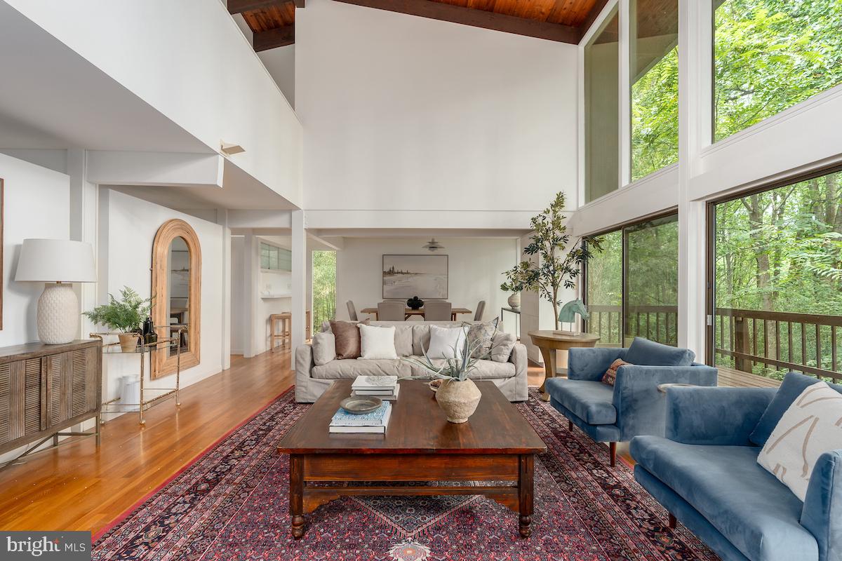 1330 Potomac School Road McLean, VA 22101 - Photo 7 of 36 Architecturally stunning Living Room