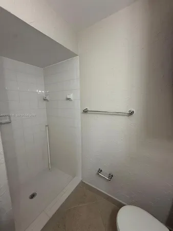 $2,400 | 8510 Northwest 3rd Lane, Unit 508, Miami, FL 33126