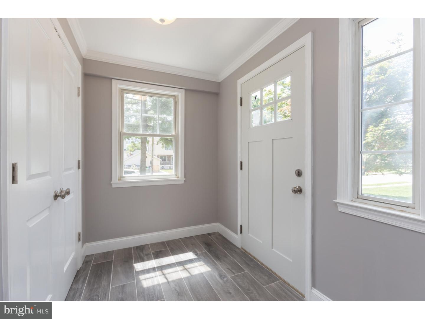 336 Lenox Road Havertown, PA 19083 - Photo 3 of 25 Foyer