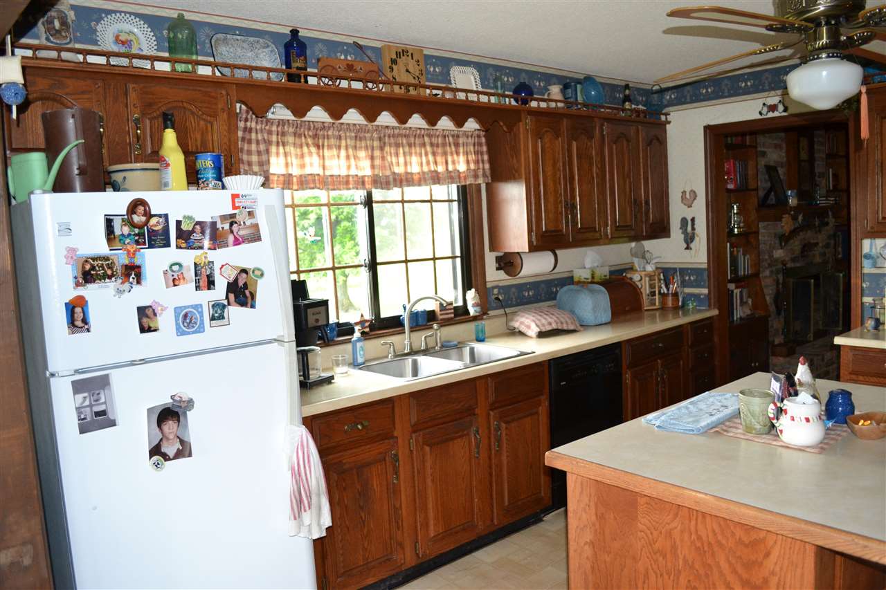 10877 East Harrison Road Merrill, MI 48637 - Photo 9 of 26 1802406-8.JPG