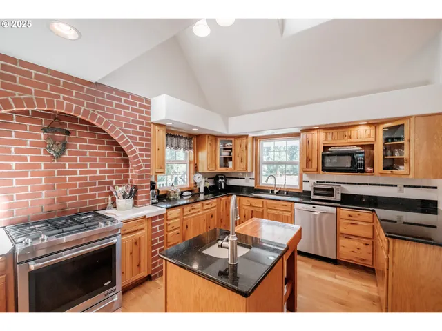 $1,450,000 | 6171 Logsden Road, Logsden, OR 97357