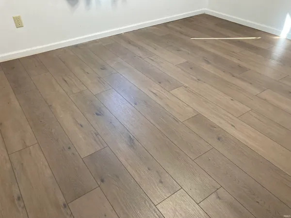 $185,000 | 711 Sandalwood Drive, Ossian, IN 46777