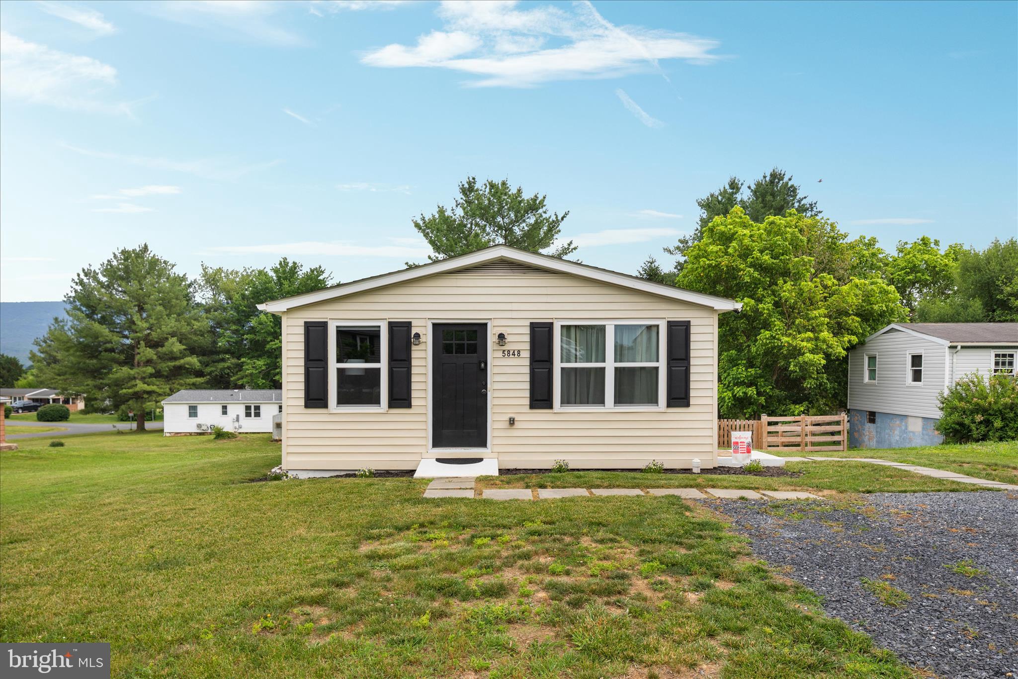 5848 Cardinal Street Mount Jackson, VA 22842 - Photo 26 of 43 Front view of home