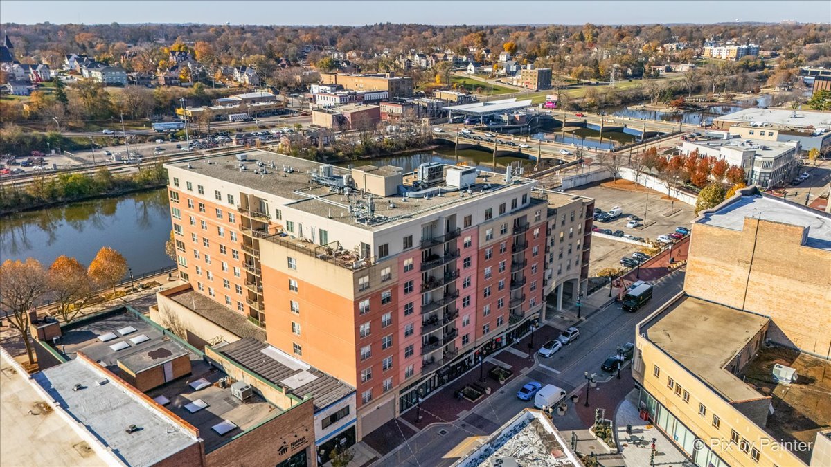 50 South Grove Avenue, Unit 301 Elgin, IL 60120 - Photo 25 of 25 a city view with tall buildings