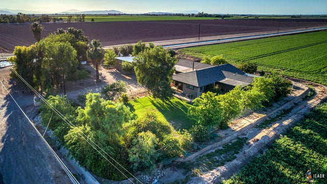 794 West Ross Road El Centro, CA 92243 - Photo 1 of 54 Gallery Image 1