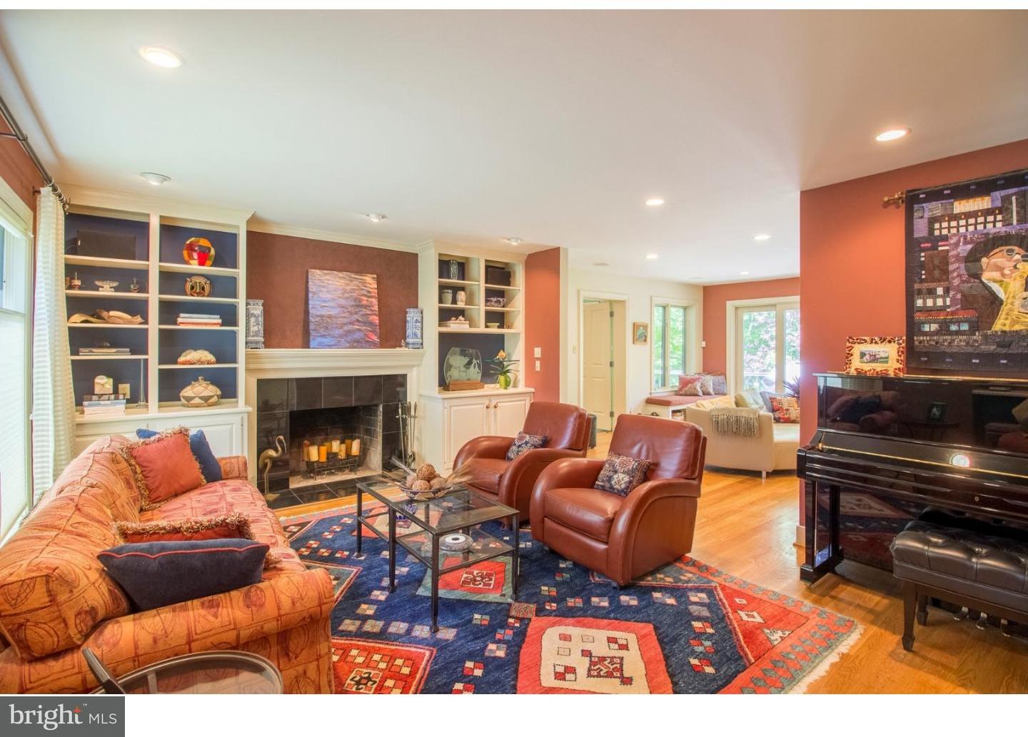 461 Woodcrest Road Wayne, PA 19087 - Photo 4 of 25 Living Room