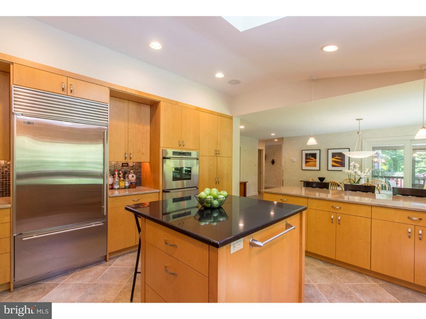461 Woodcrest Road Wayne, PA 19087 - Photo 7 of 25 Kitchen