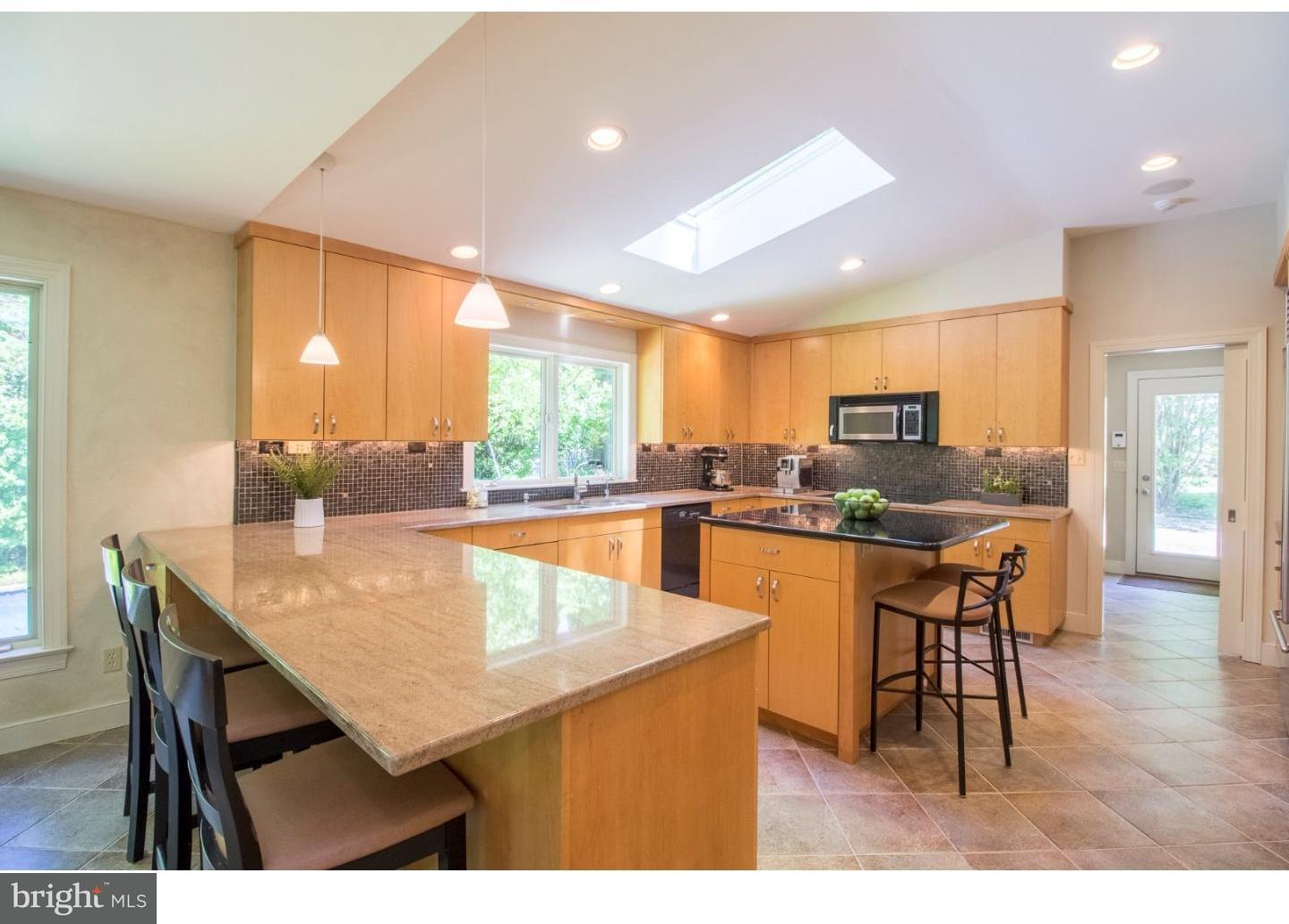 461 Woodcrest Road Wayne, PA 19087 - Photo 8 of 25 Kitchen