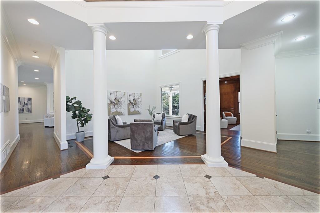 7611 Regency Circle Atlanta, GA 30350 - Photo 6 of 80