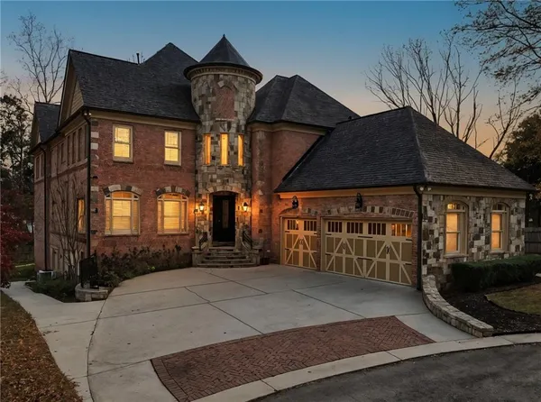 $1,695,000 | 7611 Regency Circle, Atlanta, GA 30350