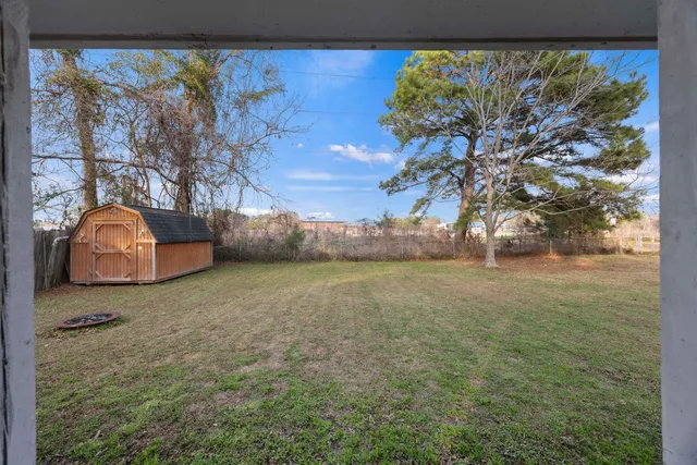 $300,000 | 122 Elmora Avenue, Goose Creek, SC 29445