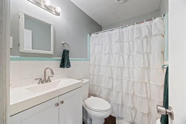 $300,000 | 122 Elmora Avenue, Goose Creek, SC 29445