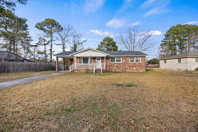 $300,000 | 122 Elmora Avenue, Goose Creek, SC 29445