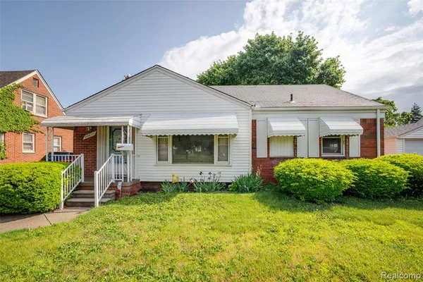 $224,900 | 22671 West Outer Drive, Dearborn, MI 48124