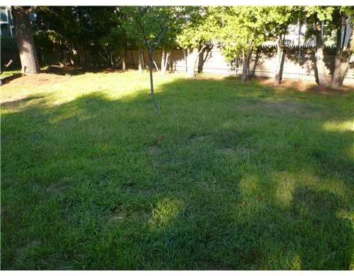 76 Joyce Street Warren, RI 02885 - Photo 3 of 9 Yard/Garden.