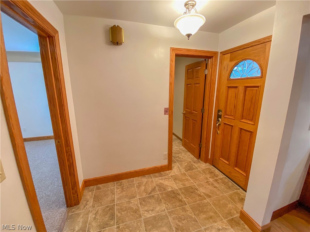 6188 Chestnut-Ridge Road Hubbard, OH 44425 - Photo 11 of 34 Gallery Image 11