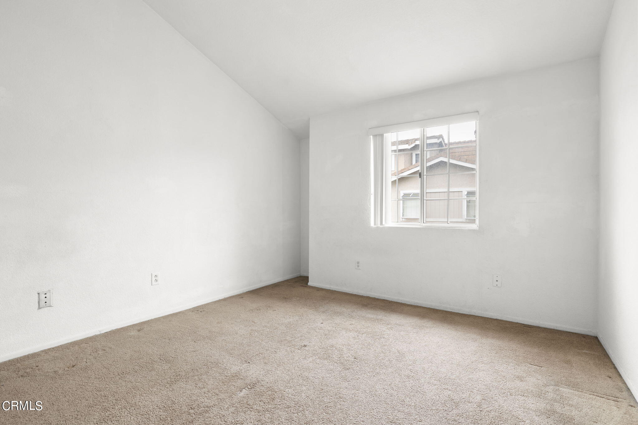 5182 Columbus Place Oxnard, CA 93033 - Photo 18 of 39 an empty room with windows