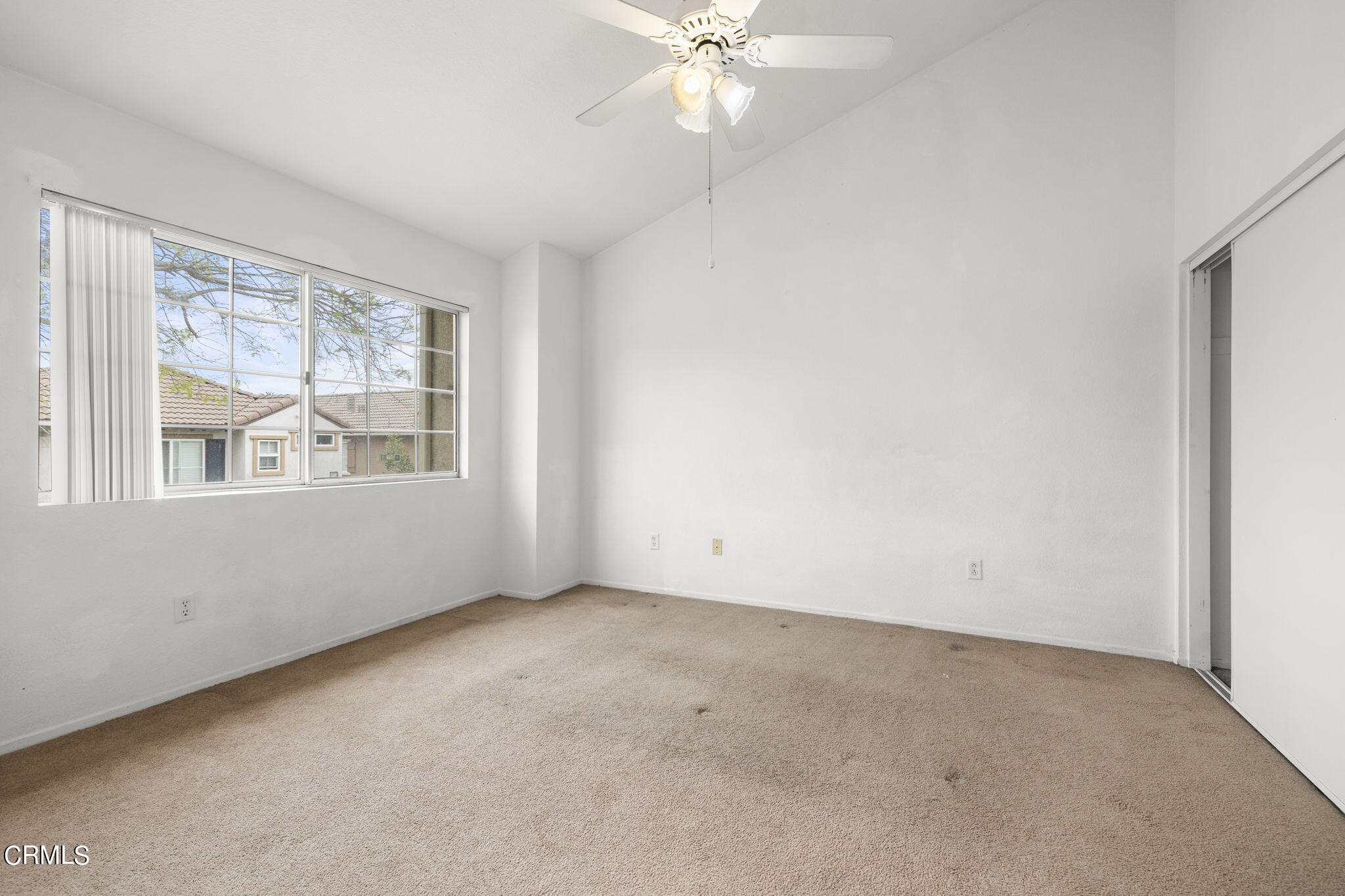 5182 Columbus Place Oxnard, CA 93033 - Photo 20 of 39 an empty room with a window