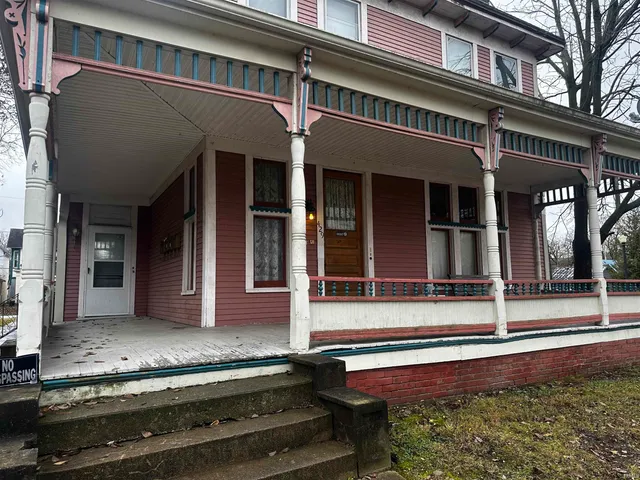 $209,900 | 429 West Charles Street, Muncie, IN 47305