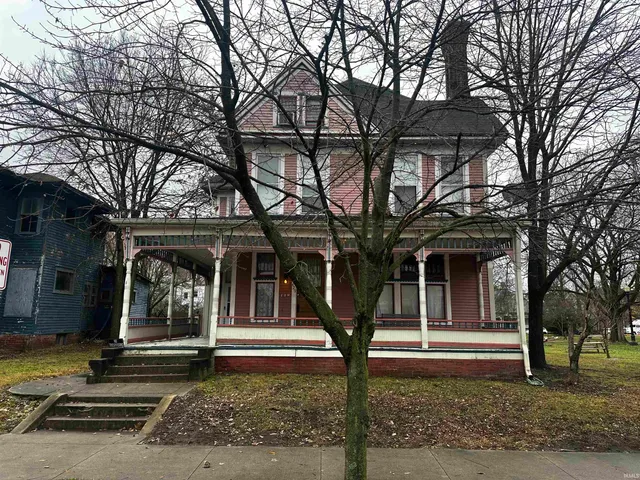 $209,900 | 429 West Charles Street, Muncie, IN 47305