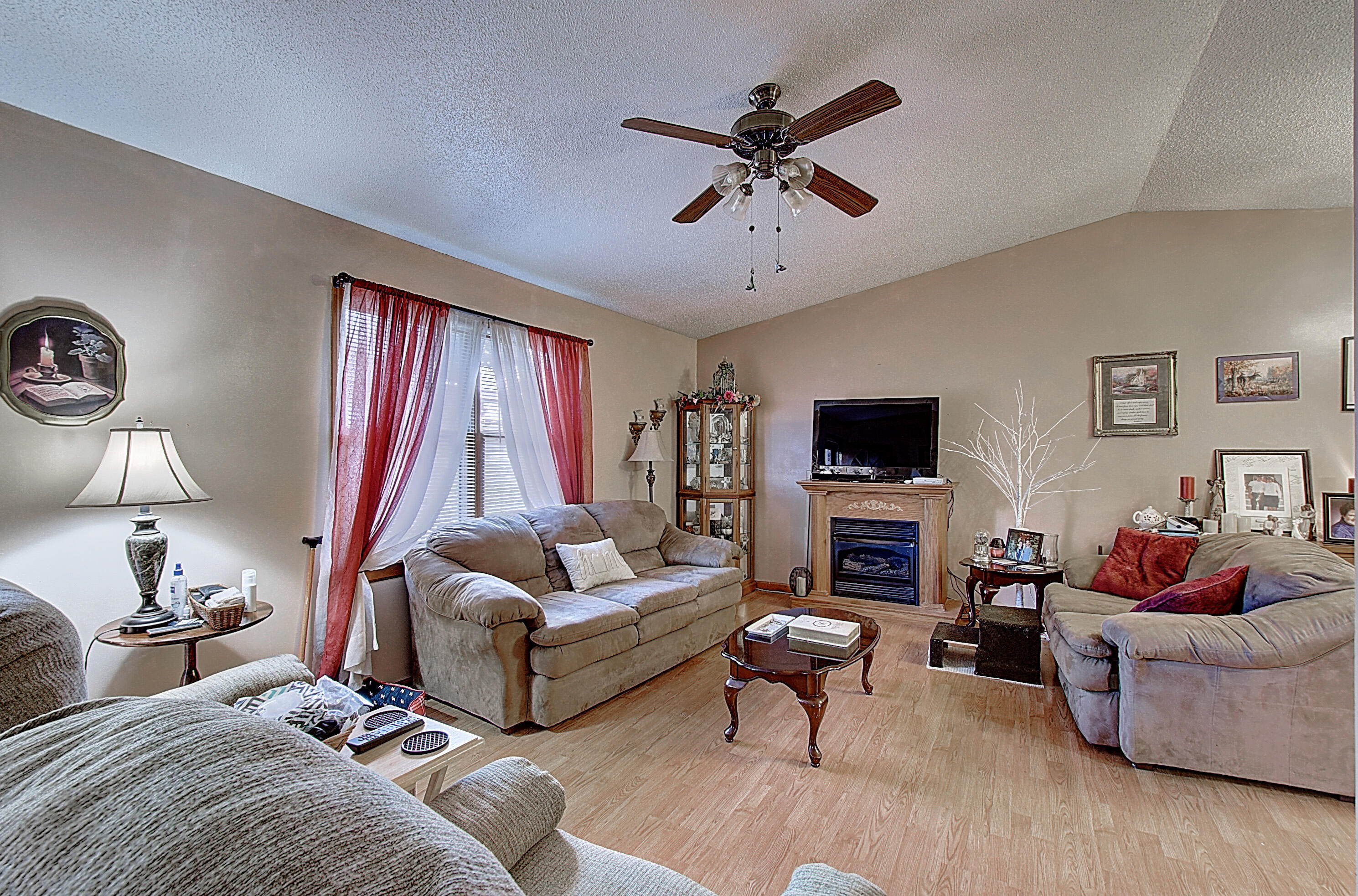 2117 Spring Street Gray, TN 37615 - Photo 5 of 38 DSC_0046And8more