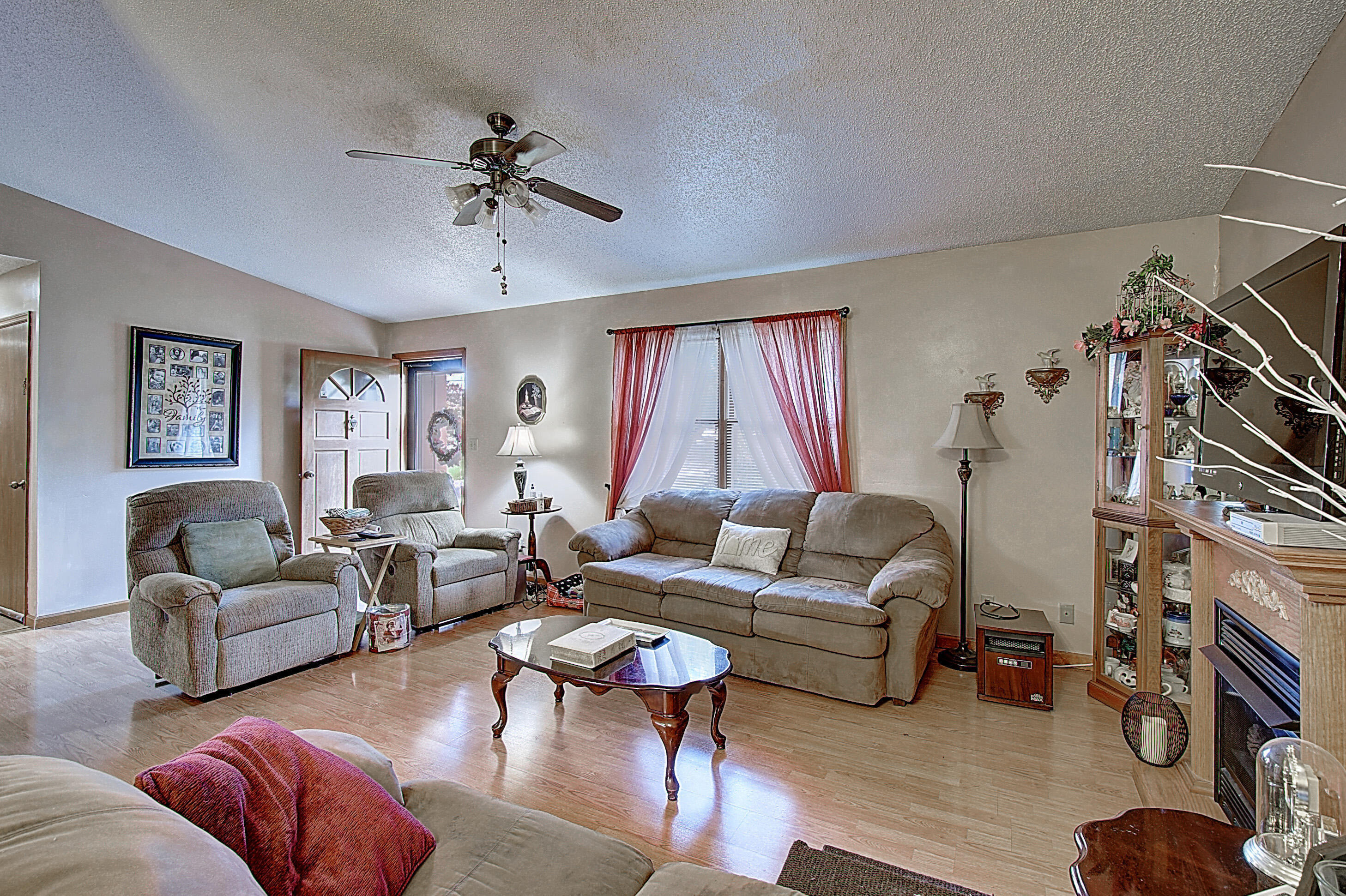 2117 Spring Street Gray, TN 37615 - Photo 7 of 38 DSC_0064And8more