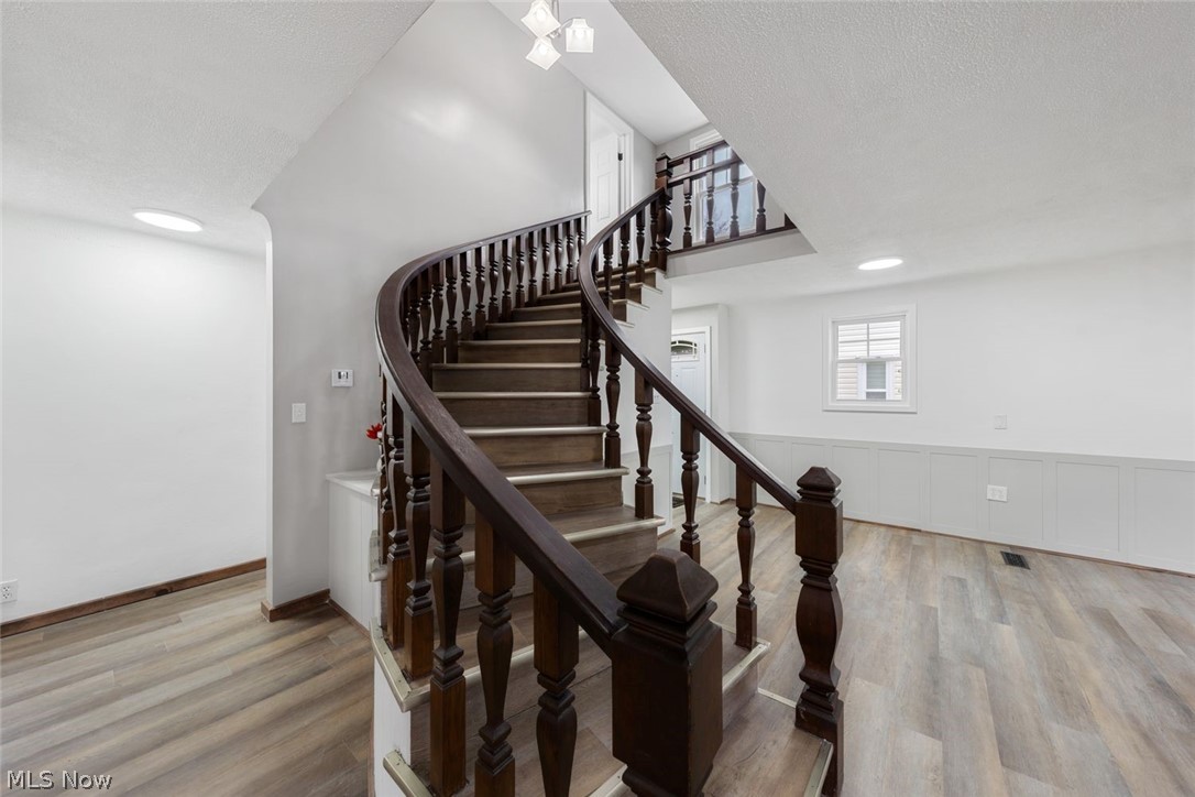 1239 Dorsh Road Cleveland, OH 44121 - Photo 16 of 37 Gallery Image 16