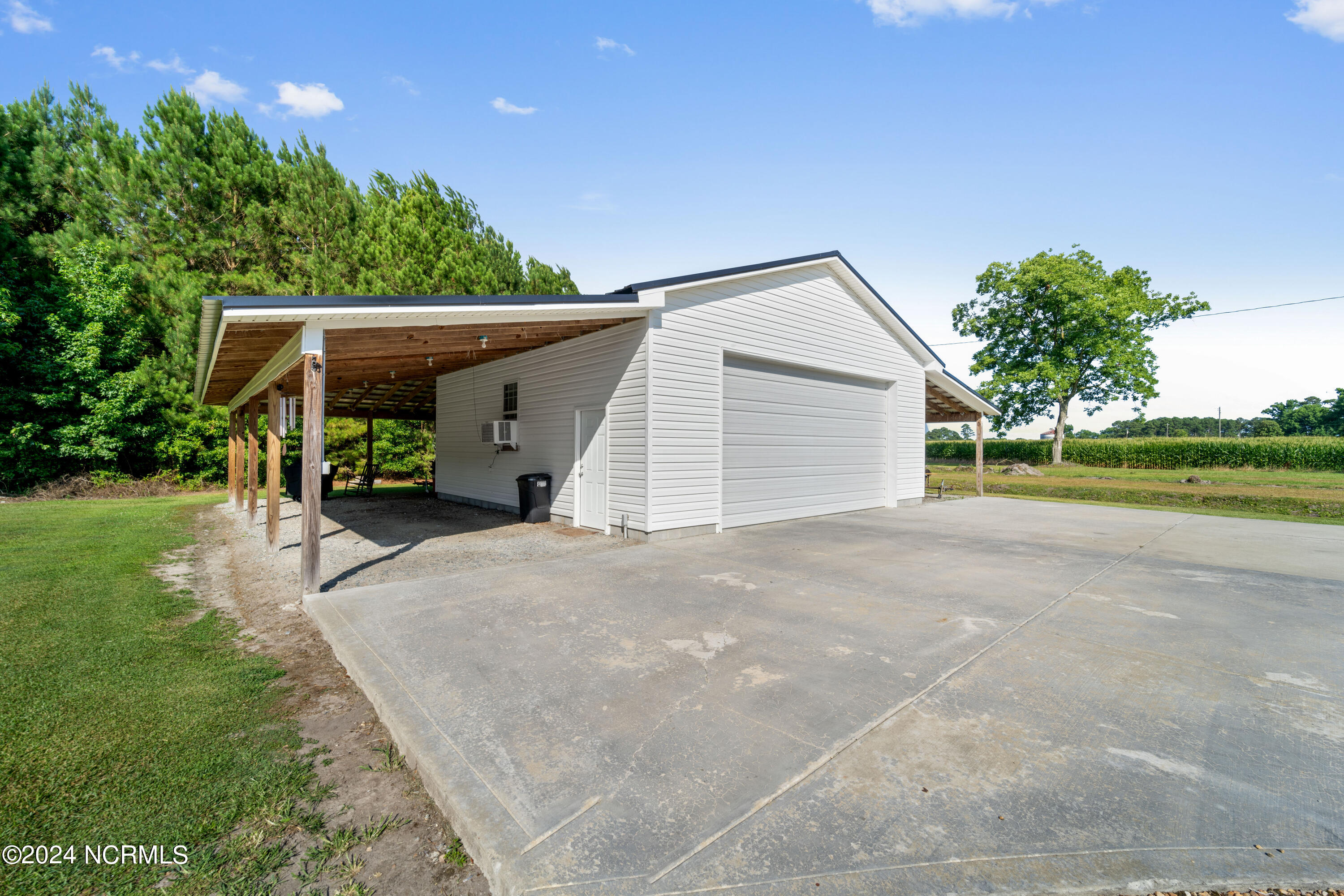 973 Fountaintown Road Beulaville, NC 28518 - Photo 6 of 94 DSC04931